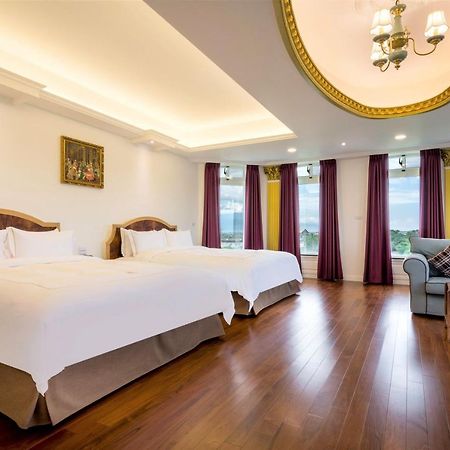 Hotel The White Paris Jiaoxi Esterno foto