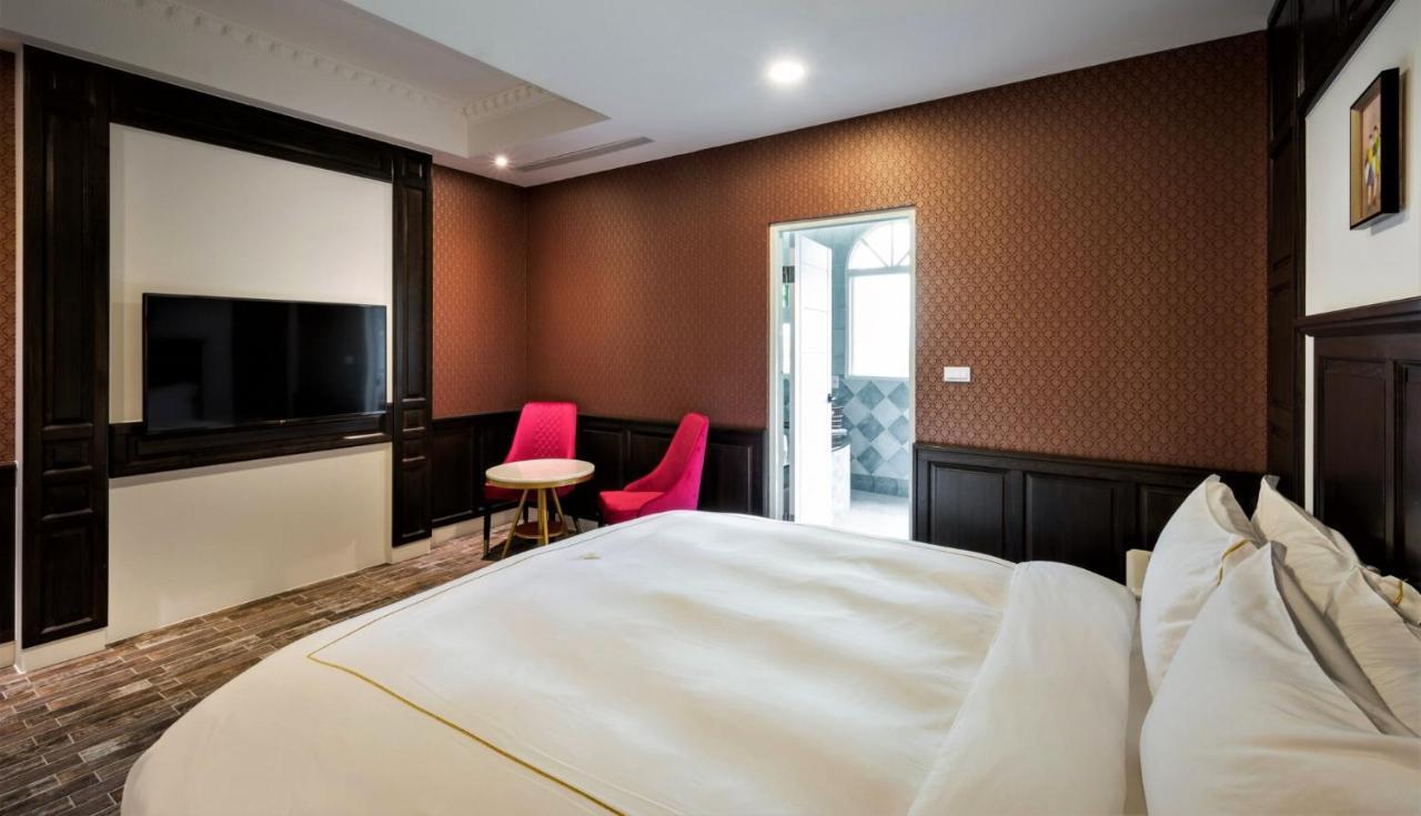 Hotel The White Paris Jiaoxi Esterno foto