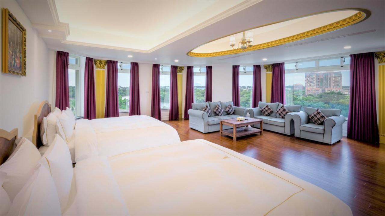 Hotel The White Paris Jiaoxi Esterno foto