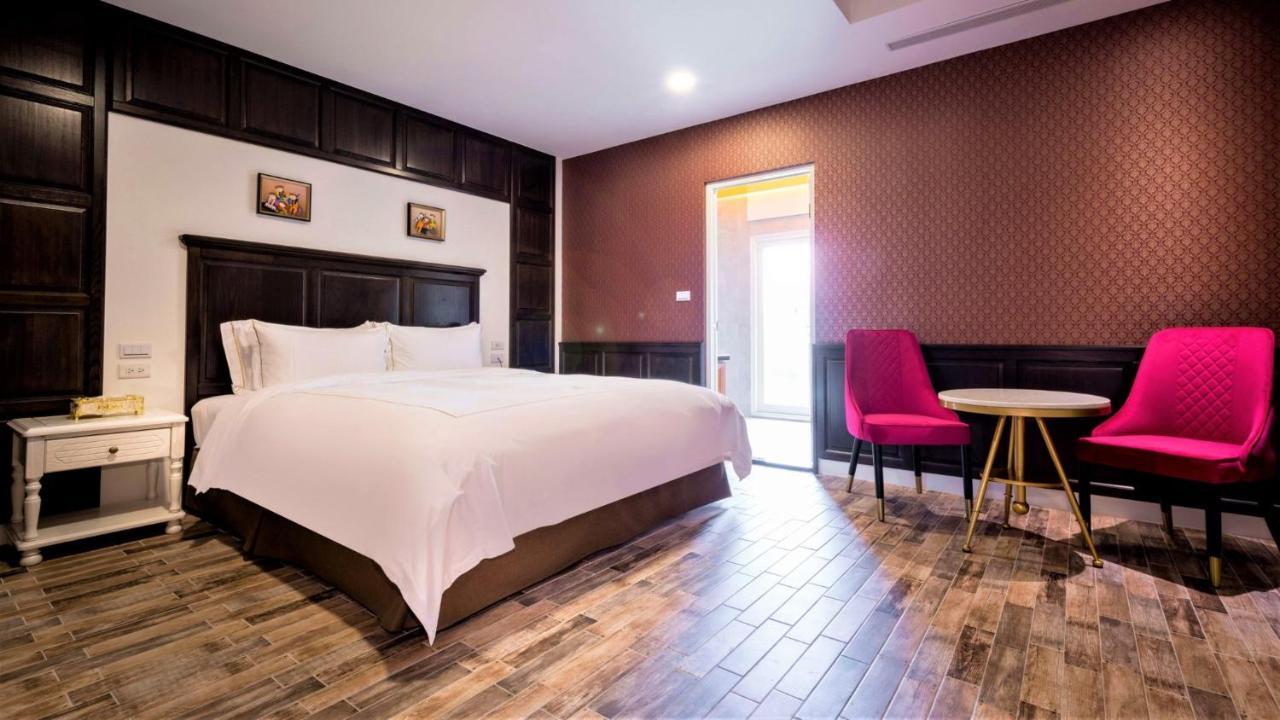 Hotel The White Paris Jiaoxi Esterno foto